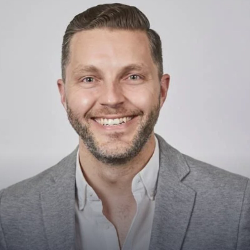 Dr. Shane Saunderson