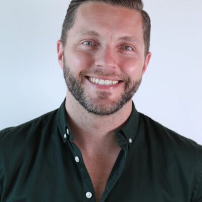 Dr. Shane Saunderson